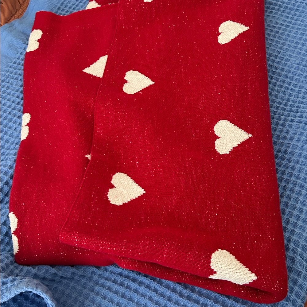 Shabby Chic sweater throw blanket with hearts 
50x60 
Excellent condition - Picture 4 of 8